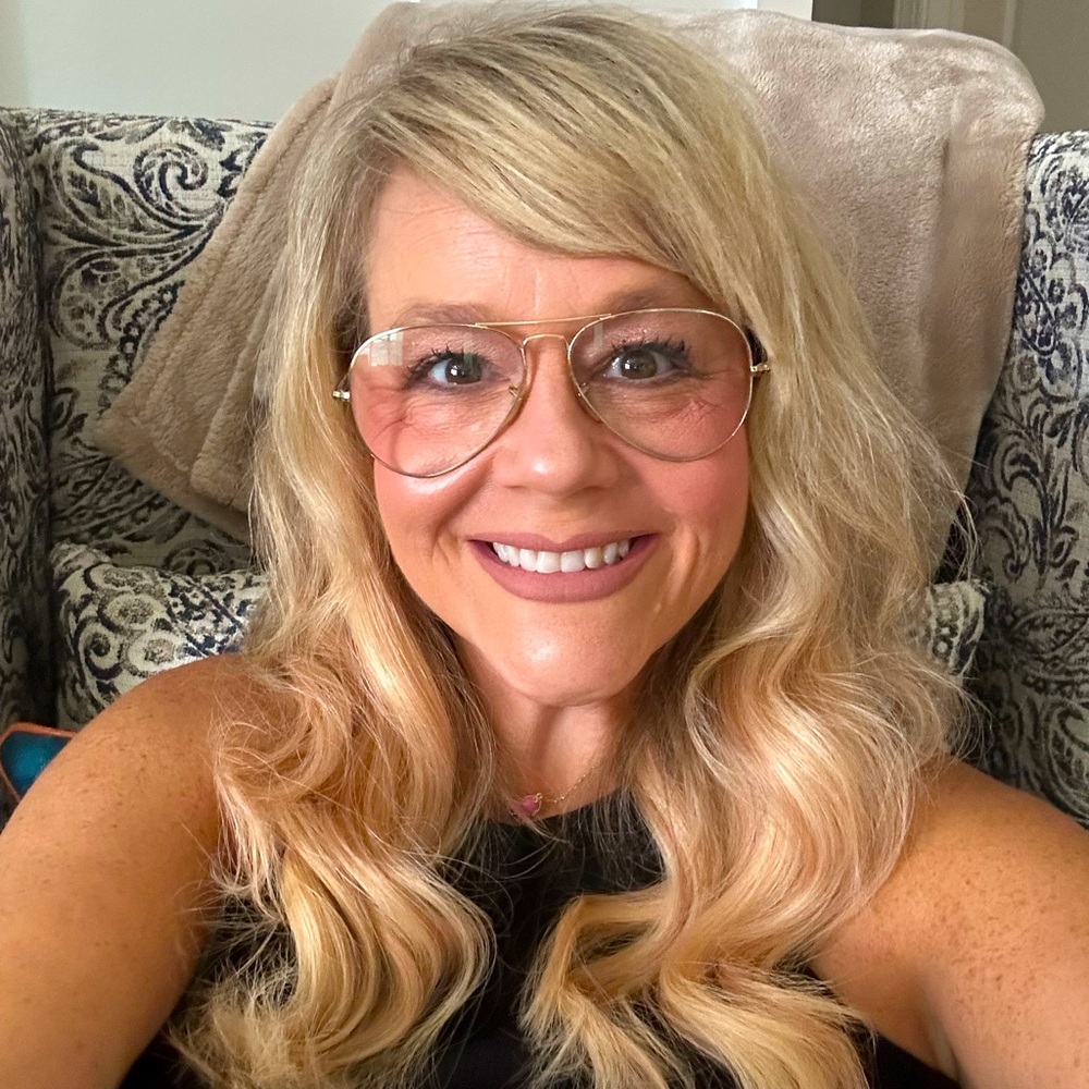 Meet your Posher, Stacy